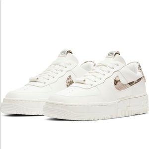 Nike Air Force 1 Pixel SE Sneaker Limited Edition